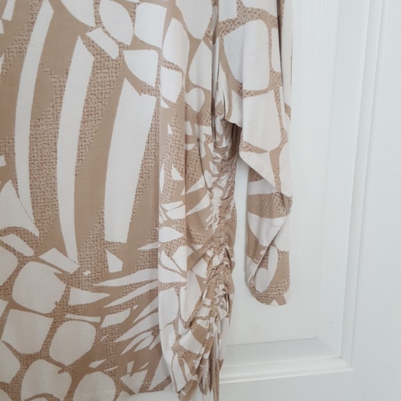 Ruby Rd. Top with 3/4 length sleeves. - Picture 3 of 4